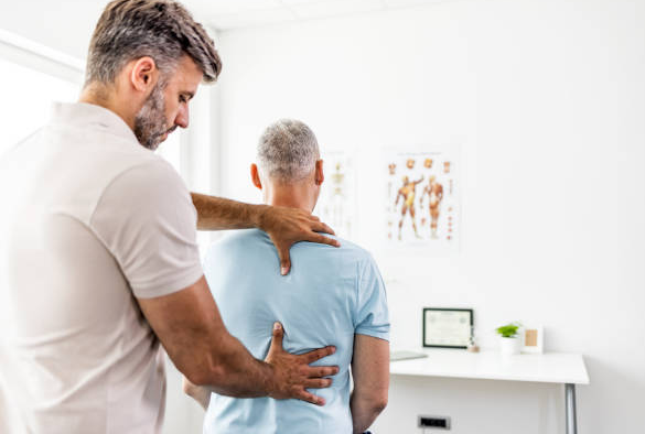 Educational infographic about chiropractic treatment benefits